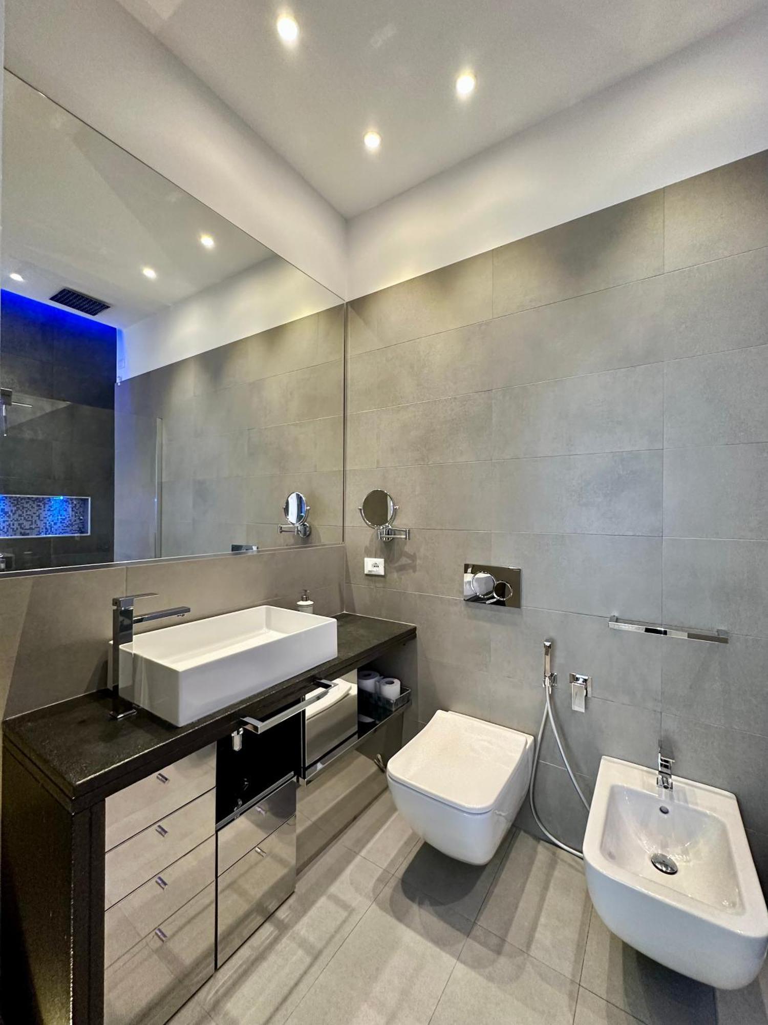 Ceo Luxury Suite Di Cagliari Bagian luar foto