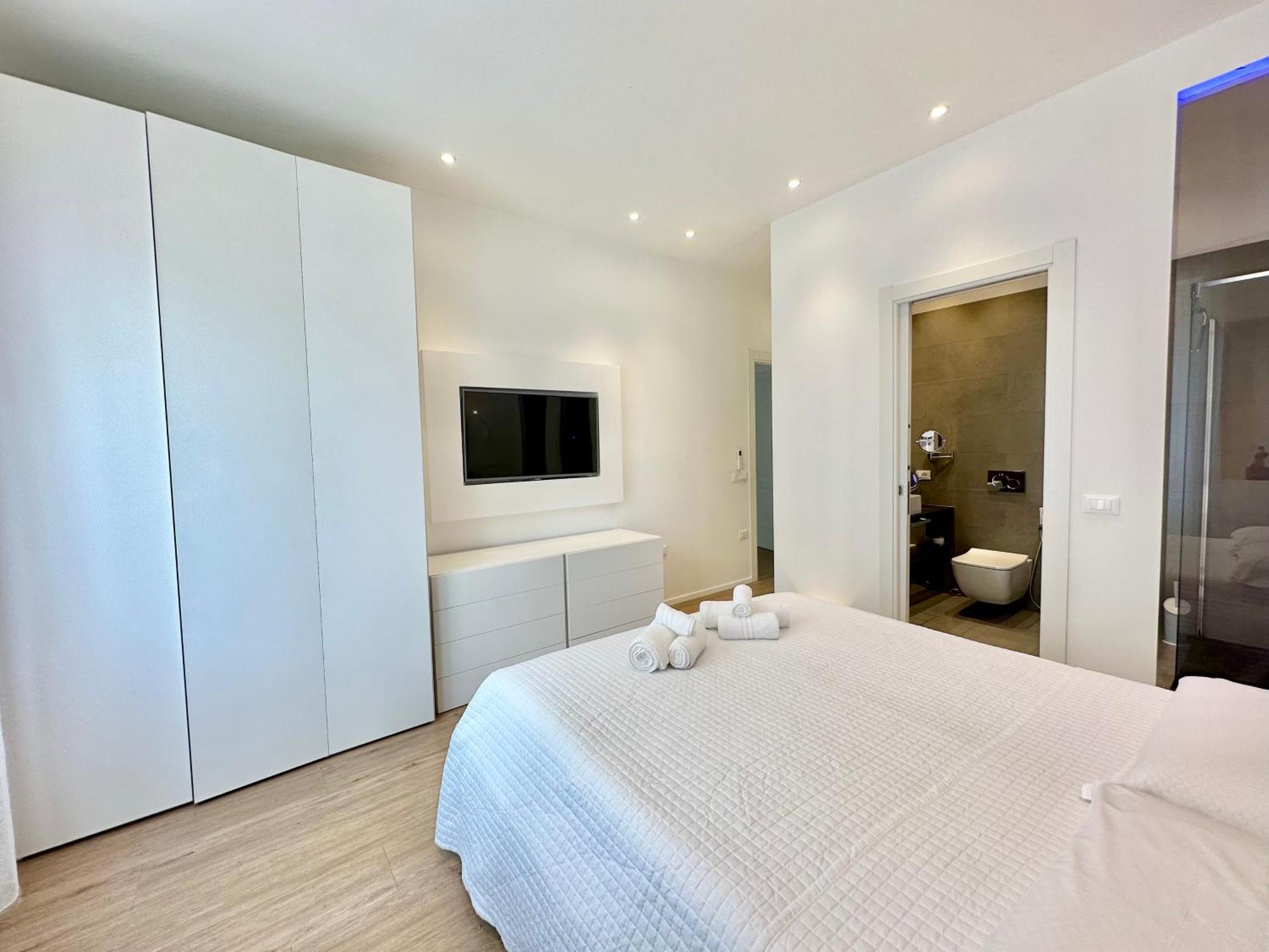 Ceo Luxury Suite Di Cagliari Bagian luar foto